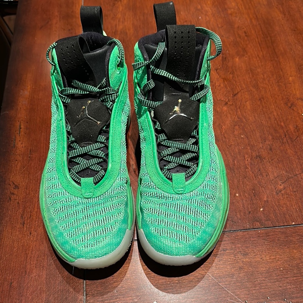 Jordan 360 Green High-Top Sneakers Sleek Design